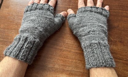"Mats" Men’s Wrist Warmers