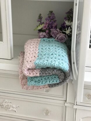 Chunky Love Baby Blanket and Throw