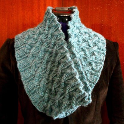 Plessis (cowl)