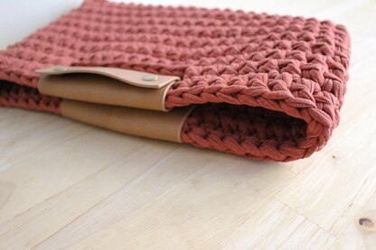Chelsea Clutch Crochet Pattern