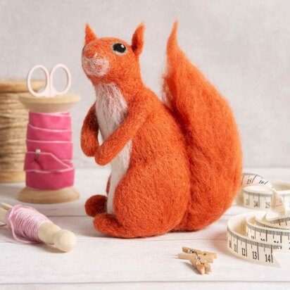 Hawthorn Handmade Red Squirrel Needle Felting Kit