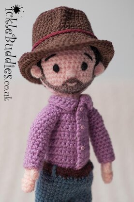 Horse Trainer Doll Crochet Pattern: Equestrian Amigurumi