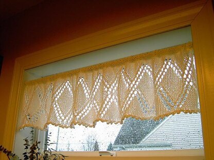 Trellis Lace Window Topper