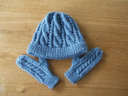 Cable mittens (matching Rory Gilmore hat)