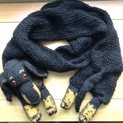 Dachshund Scarf Knitting Pattern Bella