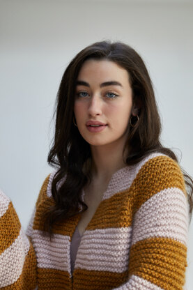 "Zaira" - Cardigan Knitting Pattern Women in Debbie Bliss Merion by Debbie Bliss