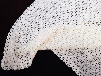 CROCHET Baby Blanket / Afghan - Easy Lace