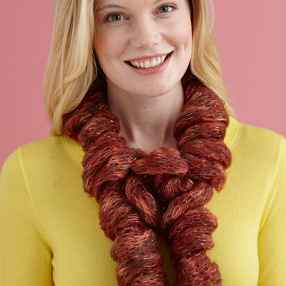 One Ball Twirly Scarf in Lion Brand Imagine - L20590C