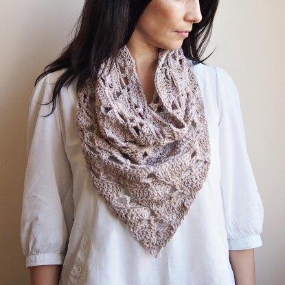 Arrow triangle cowl