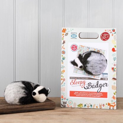 The Crafty Kit Company Sleepy Badger Needle Felting Kit - 190 x 290 x 94mm