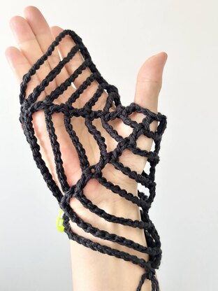 Hexi Mittens Spider Web