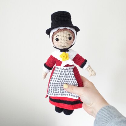 Gwen the Welsh doll - Wales Traditional Costume