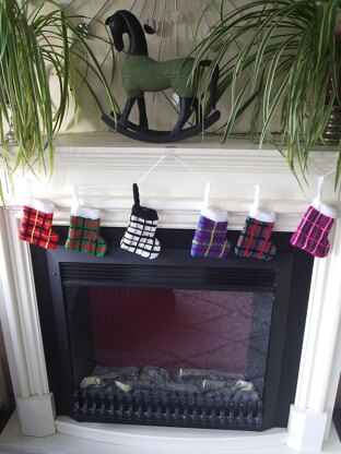 DK knitting pattern Plaid Tartan Christmas stockings chocolate gift home decoration