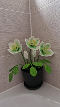 Crochet Hellebore flower