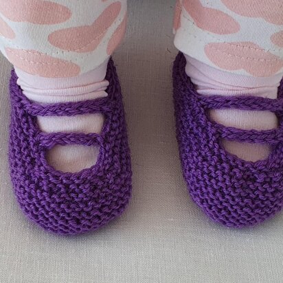 Veronica - 4ply baby shoes