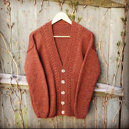 Cardigan in Aran Wool - knitting pattern