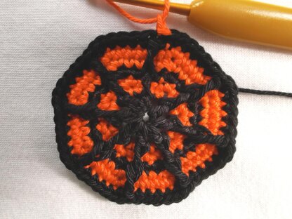 Spider web coaster