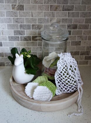 Hexagonal Face Scrubbies and String Mesh Bag Set