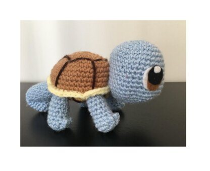 Crocheted squirtle