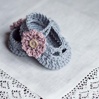 Old Rose Baby Booties