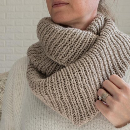 Scarf : Ribbed Infinity Scarf