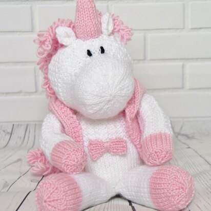 Skylar the Unicorn - knitting pattern