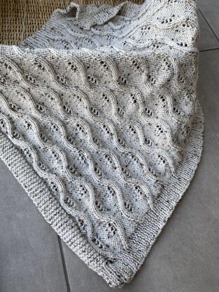 Cosy cable blanket