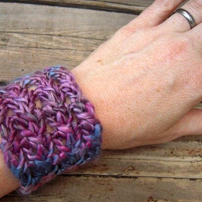 Shimmery Lace Hairband and Wrist Cuffs - knitting pattern