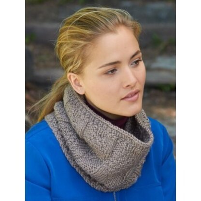 Parallel Lines Cowl in Patons Shetland Chunky