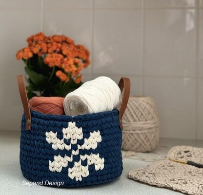 Recycled (t-shirt) yarn basket container-112