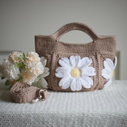 Daisy Square Boat Bag