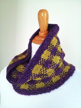 Book Club Cowl