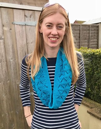 Callie Cotton Cowl in Sirdar Cotton DK