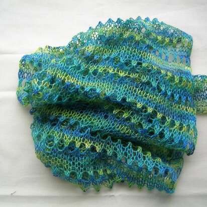 Simple lacy scarf for beginners