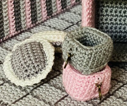 Amigurumi Dollhouse girl’s bedroom