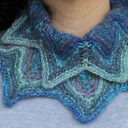 Starburst cowl – buttoned or round