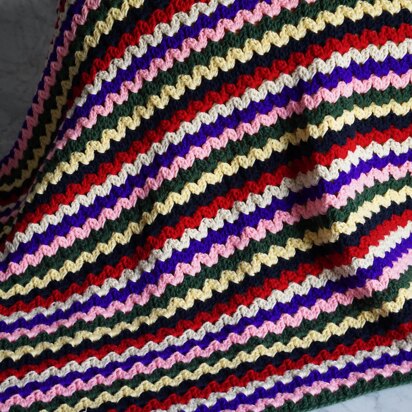 Double v stitch blanket crochet pattern