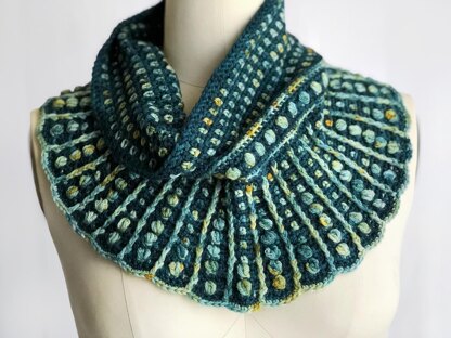 Dissent Cowl (crochet)