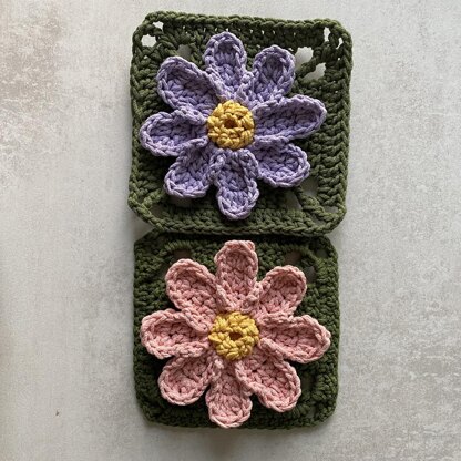 Cosmos Flower Granny Square