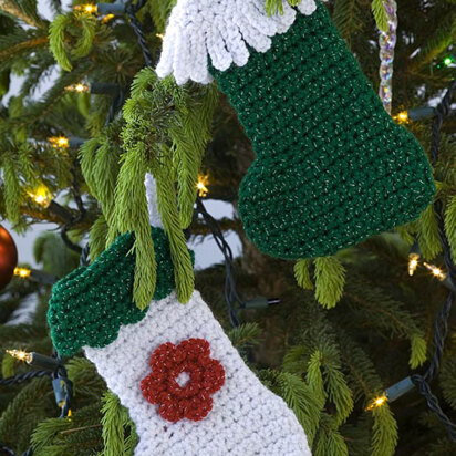 Little Stockings in Red Heart Holiday - LW1881 - Downloadable PDF