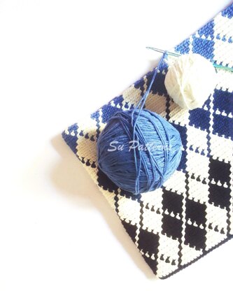 Zigzag Shades Tapestry Crochet Bag