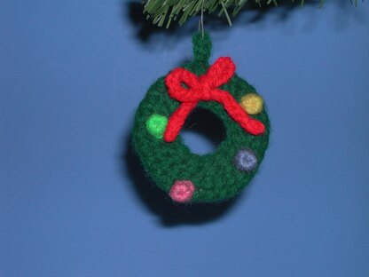 Christmas Wreath Ornament C-022