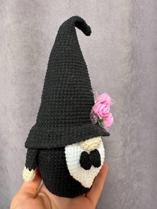 Gnome groom