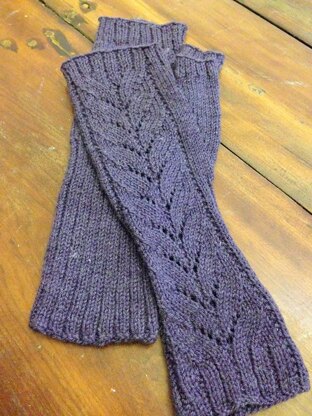 Barn Swallow Fingerless Mitts