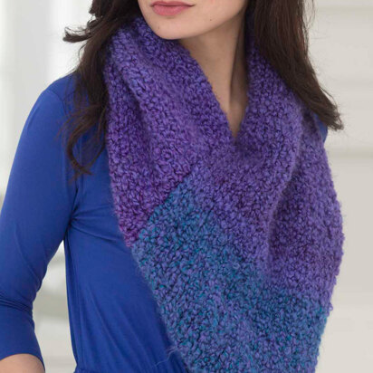 Twilight Cowl in Lion Brand Homespun Thick & Quick - L40047