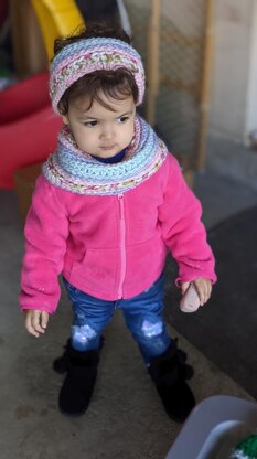 Toddler headband and cowl set