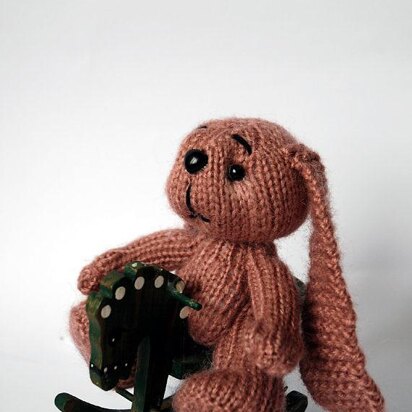 Dusty pink rabbit  (knitted round)