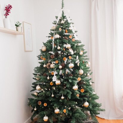 Fable Fur Tree Skirt