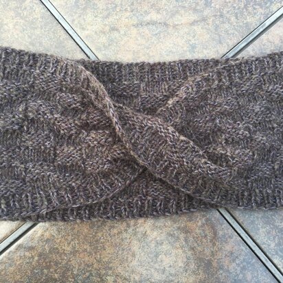 Elwyn Mobius Cowl