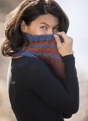 Easy Peasy Stranded Cowl in Cascade Yarns Pacific Chunky - C349 - Downloadable PDF